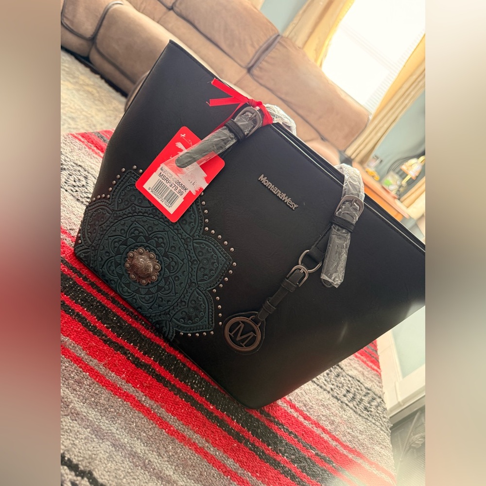 ✨SOLD✨ Montana West Black and Teal Concealed Carry Purse